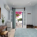国花酒店 3* Kamári